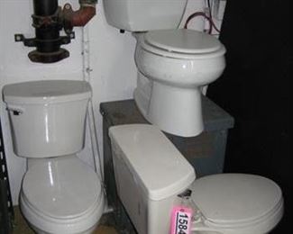 Lot - 1584
lot- 3 Kohler toilets (1.6 gallons)
SKU# : 478049