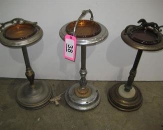 Lot - 38
lot - vintage ashtrays
SKU# : 476503
