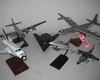 Lot - 722
lot - planes and spaceship models
SKU# : 477187