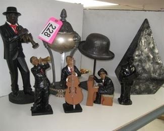 Lot - 228
lot - decor
SKU# : 476693