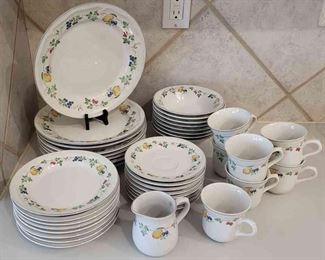 AMG Nancy Vintage Stoneware