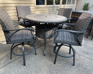 Cocktail table (high-top) with 4 armchairs