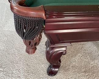 Billard table pocket and leg detail 