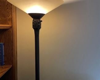 Floor lamp