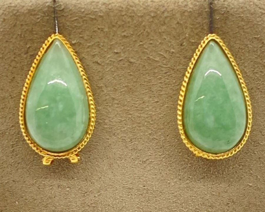 14k Chinese jade earrings 23 carats 
