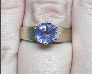 14k white gold Ceylon sapphire ring,  stone is unheated / untreated 