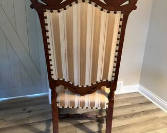 BUY IT NOW: $200 Antique Victorian Armchair