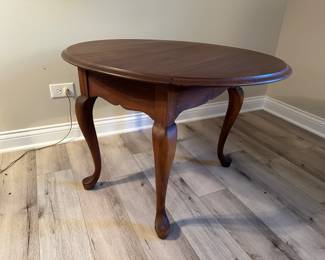 BUY IT NOW: $80 Vintage Drop Leaf Side Table by Amana (2 Available)