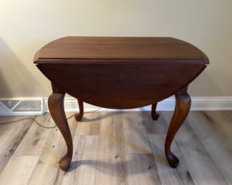 BUY IT NOW: $80 Vintage Drop Leaf Side Table by Amana (2 Available)