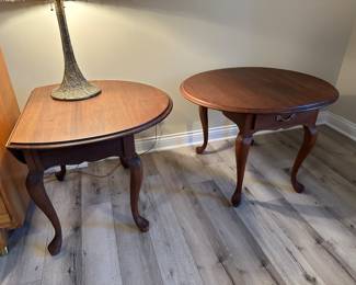 BUY IT NOW: $80 Vintage Drop Leaf Side Table by Amana (2 Available)