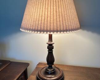 BUY IT NOW: $40 Vintage Table Lamp