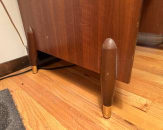 BUY IT NOW: $400 Vintage MCM Sewing Machine/Desk  (With Chair)