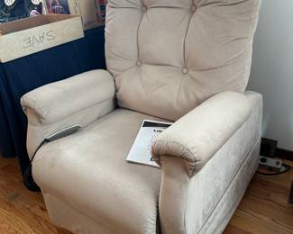 Mega Motion Lift Chair