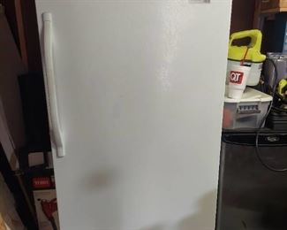 Kenmore freezer- no contents