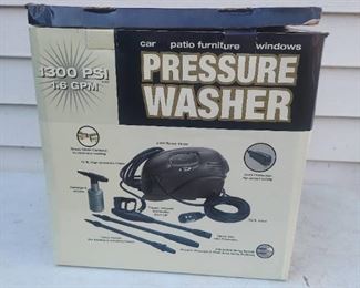 pressure washer 1300psi - NIB
