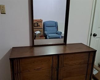 2 dresser w mirror