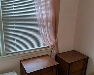 2 Bedroom suit night stands