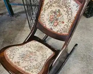 ROCKING CHAIR