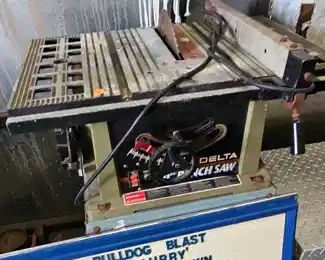 DELTA 10' BENCH SAW