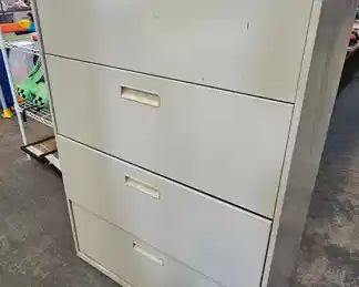 METAL FILING CABINET