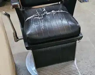 BARBER/SALON CHAIR