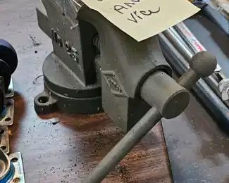 CAST IRON ANVIL VICE