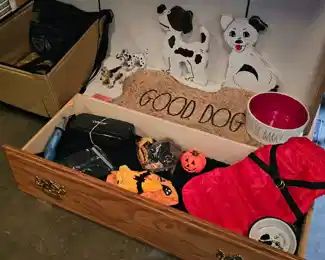 LOT OF DOG/PET ITEMS