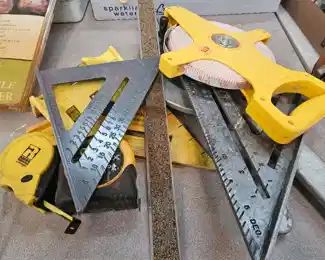LOT OF CONSTRUCTION TOOLS