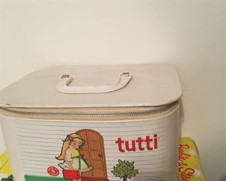 Rare 1965 mid-century modern Tutti Doll Carrying Case