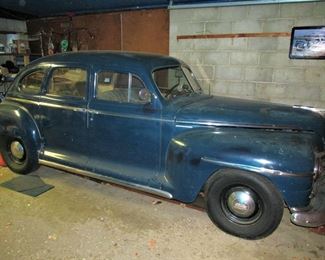 1946 Plymouth Special Deluxe hard top (needs repair)