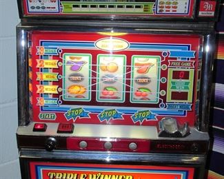Japanese "skill stop" slot machine