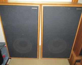 American Acoustics speakers