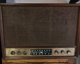 Curtis Mathes 2918A radio