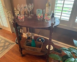 . . . drop leaf table