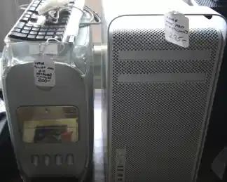 Apple Power Mac Computer.  Apple Mac Pro Computer.