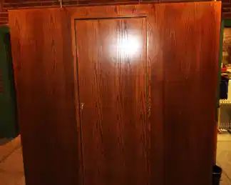 Refrigerated 800 Bottle Wine Cellar Cabinet.                   46" D x 80" W x 80" H.