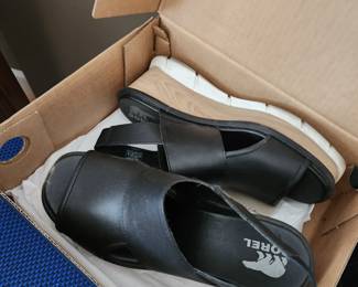 Size 9 Women's Wedge Sandel 