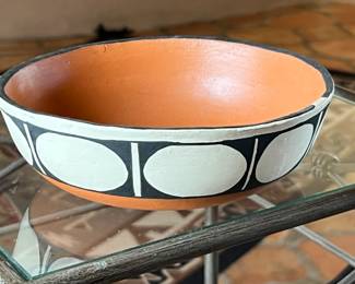 Santo Domingo Pueblo bowl Native American Pottery SDP	2 x7in  diameter	
