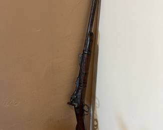 US Springfield 1873 Trapdoor .45-70 Rifle M1873	40 inches long	
