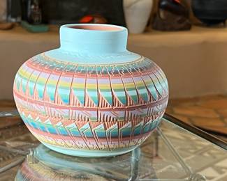 Bernice Watchman Navajo Etched Pottery Vase Pot Native American 	5 x  2.25in diameter at opening.	

