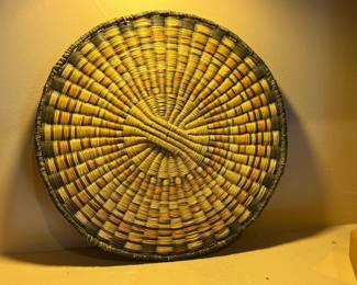 Native American Hopi Wicker Tray Basket Flat Tray 	13in diameter	
