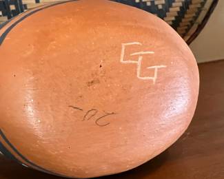 Acoma Pueblo Pottery Bird Native American Signed GG	2 inches high	
