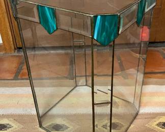 20in Custom Glass Display Case 057	20 x 14 x 13.5.in	
