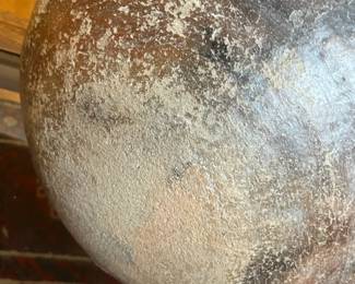 Primitive Mexican Pot on Stand&nbsp;091	9 inches high	
