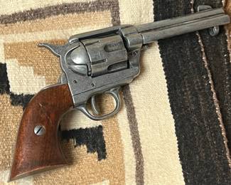 Prop BKA 98 Revolver Colt 45 REPLICA	Barrel: 4.75in	
