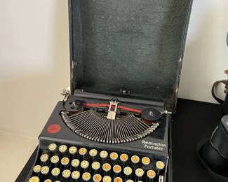 Antique Remington Portable Typewriter		
