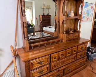 Vintage Dresser Hutch		
