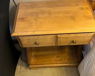 2pc Vintage Maple Nightstands		
