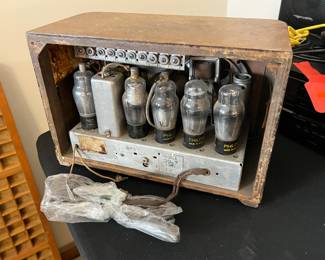 Philco 39-7 Tube Radio		
