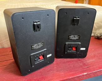 Realistic Minimus 77 Speakers		
